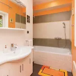 Vesna Villa *